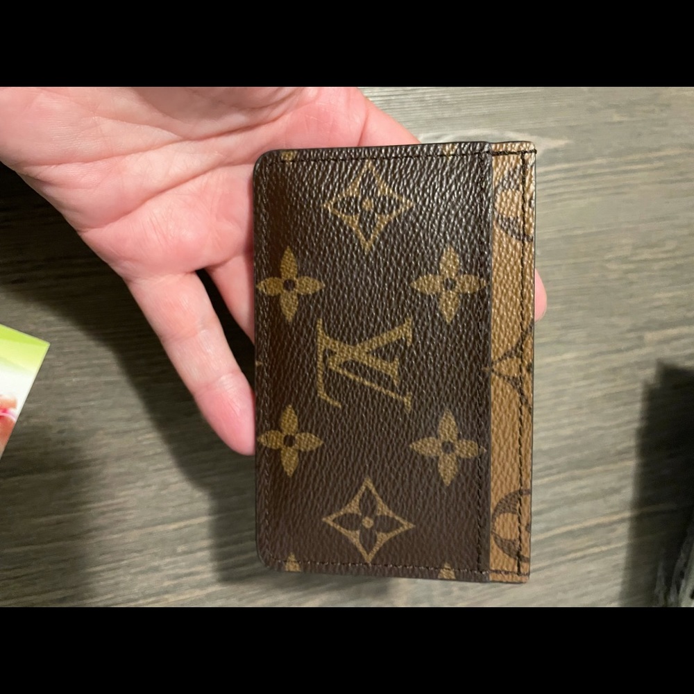 LV reverse monogram card holder